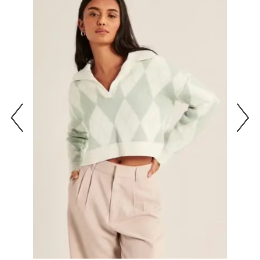 Abercrombie & Fitch V-Neck Green Sweater - Picture 3 of 4